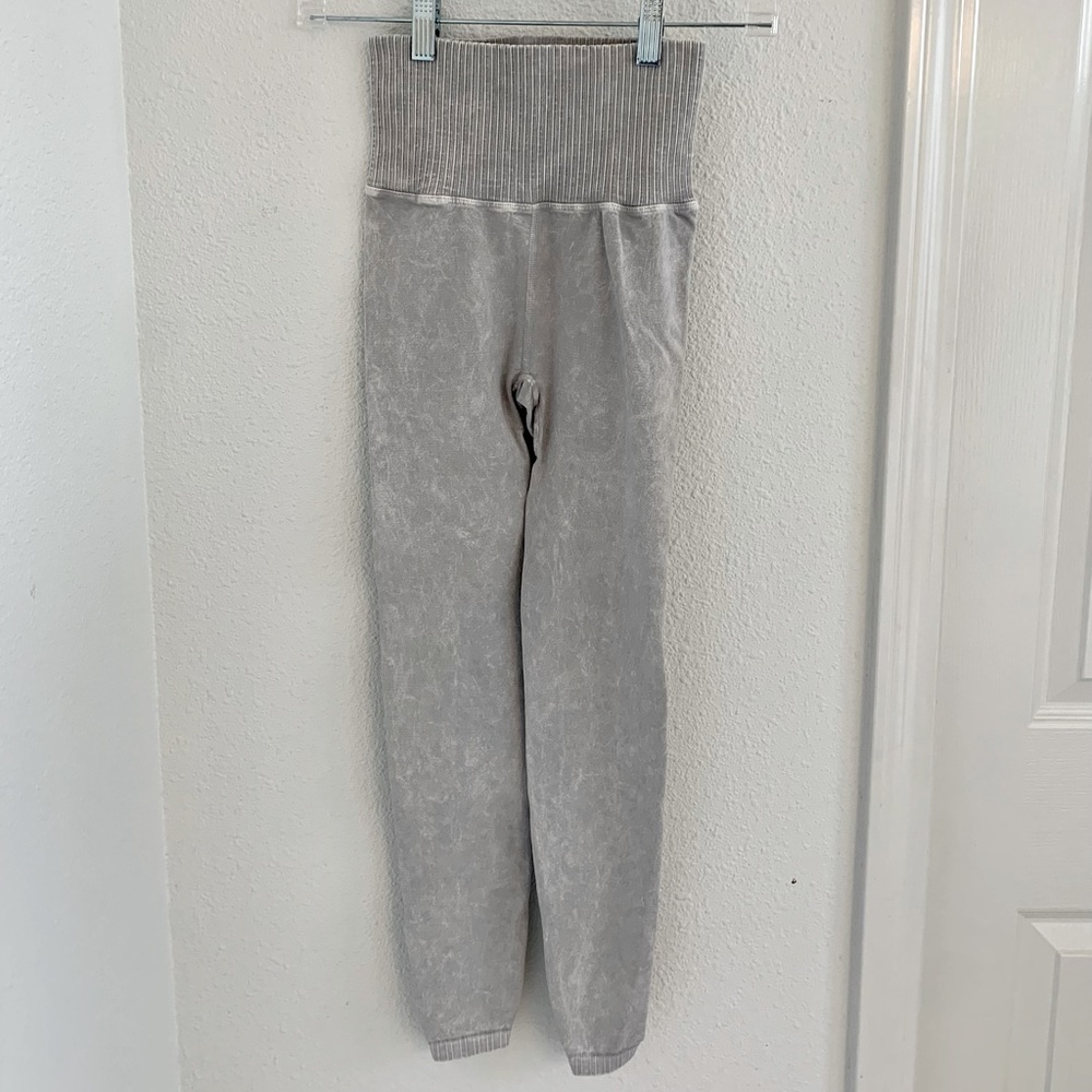 NEW Free People Movement Good Karma Leggings - Picture 4 of 16